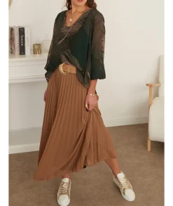 Tops / Blouses><noscript><img width=