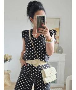 Tops / Blouses><noscript><img width=