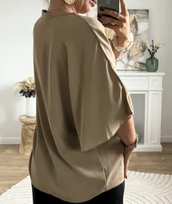 Tops / Blouses><noscript><img width=