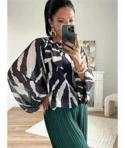 Tops / Blouses><noscript><img width=