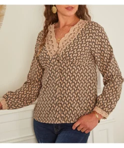 Tops / Blouses><noscript><img width=