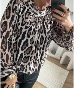 Tops / Blouses><noscript><img width=