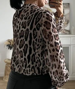 Tops / Blouses><noscript><img width=