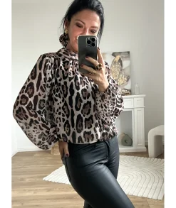 Tops / Blouses><noscript><img width=