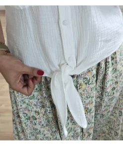 Tops / Blouses><noscript><img width=