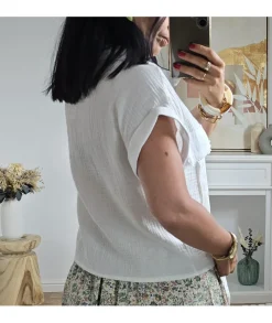 Tops / Blouses><noscript><img width=