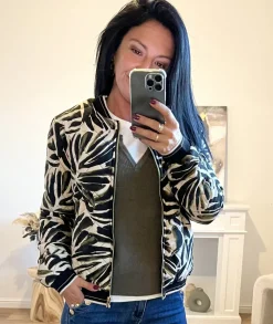 Vestes><noscript><img width=