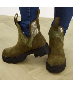 Boots & Bottes><noscript><img width=