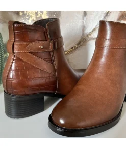 Boots & Bottes><noscript><img width=