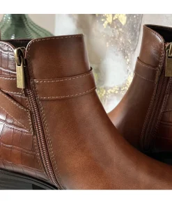Boots & Bottes><noscript><img width=
