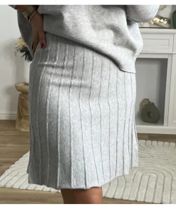 Jupes / Shorts><noscript><img width=
