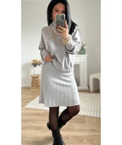 Jupes / Shorts><noscript><img width=