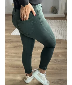 Jeans / Pantalons><noscript><img width=