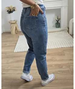 Jeans / Pantalons><noscript><img width=