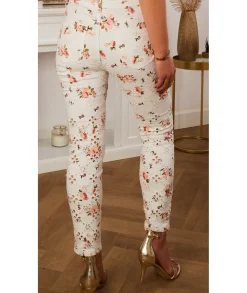 Jeans / Pantalons><noscript><img width=