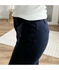 Jeans / Pantalons><noscript><img width=