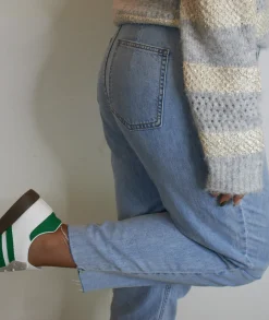 Jeans / Pantalons><noscript><img width=