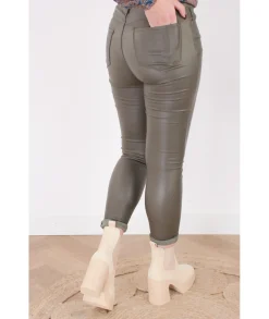 Jeans / Pantalons><noscript><img width=