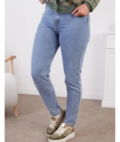 Jeans / Pantalons><noscript><img width=