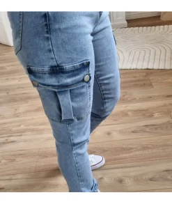 Jeans / Pantalons><noscript><img width=