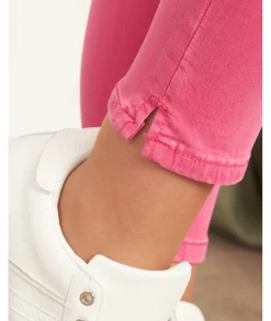 Jeans / Pantalons><noscript><img width=