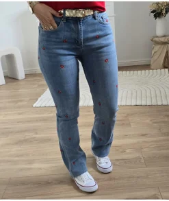 Jeans / Pantalons><noscript><img width=