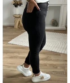 Jeans / Pantalons><noscript><img width=