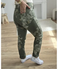 Jeans / Pantalons><noscript><img width=