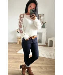 Jeans / Pantalons><noscript><img width=