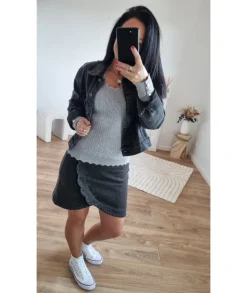 Jupes / Shorts><noscript><img width=