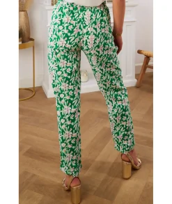Jeans / Pantalons><noscript><img width=