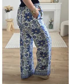 Jeans / Pantalons><noscript><img width=