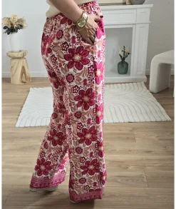 Jeans / Pantalons><noscript><img width=