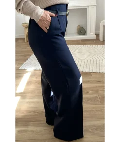 Jeans / Pantalons><noscript><img width=