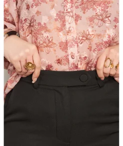 Jeans / Pantalons><noscript><img width=