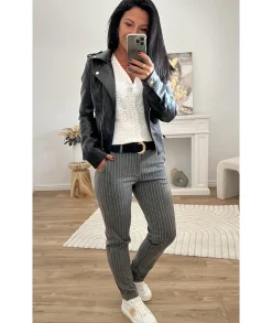 Jeans / Pantalons><noscript><img width=