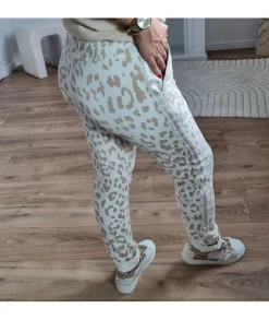 Jeans / Pantalons><noscript><img width=