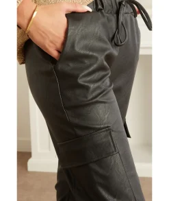 Jeans / Pantalons><noscript><img width=