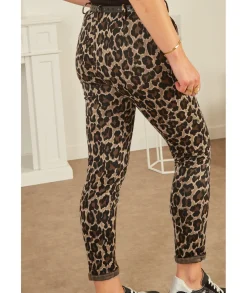 Jeans / Pantalons><noscript><img width=
