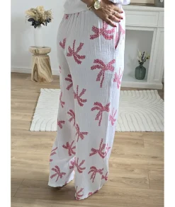 Jeans / Pantalons><noscript><img width=
