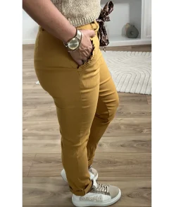Jeans / Pantalons><noscript><img width=
