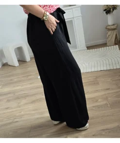Jeans / Pantalons><noscript><img width=