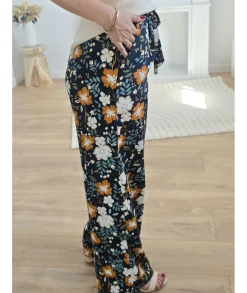 Jeans / Pantalons><noscript><img width=