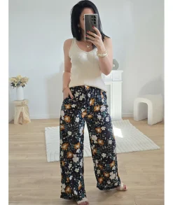 Jeans / Pantalons><noscript><img width=