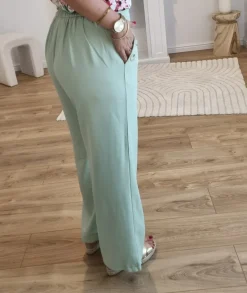 Jeans / Pantalons><noscript><img width=