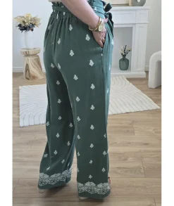 Jeans / Pantalons><noscript><img width=