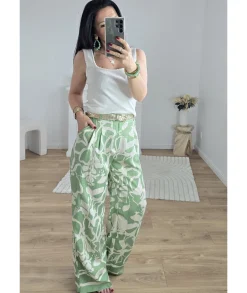 Jeans / Pantalons><noscript><img width=
