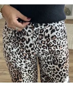 Jeans / Pantalons><noscript><img width=