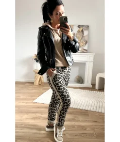 Jeans / Pantalons><noscript><img width=
