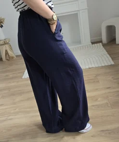 Jeans / Pantalons><noscript><img width=